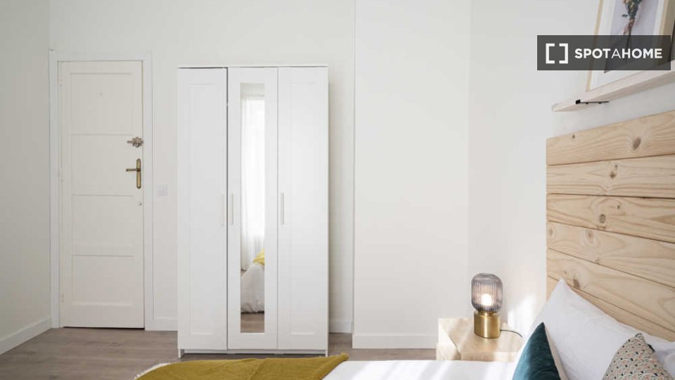 Double room Madrid, 17 beds — photo 59