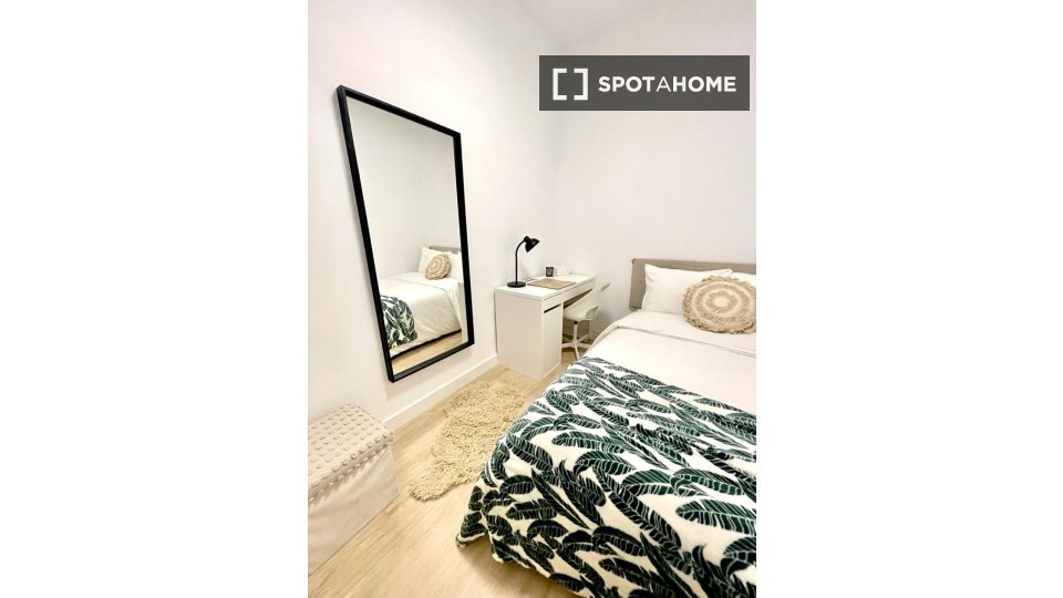 Double room Madrid, 9 beds — photo 13