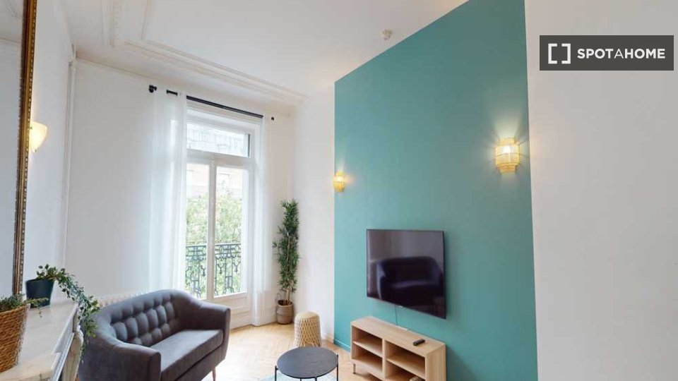 Double room Paris, 7 beds, 230m² — photo 4