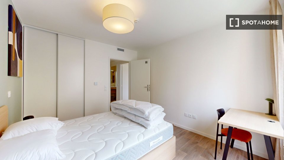Double room Paris, 2 beds — photo 2