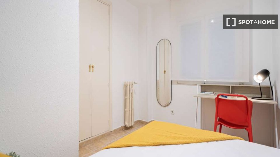 Double room Madrid, 4 beds — photo 2