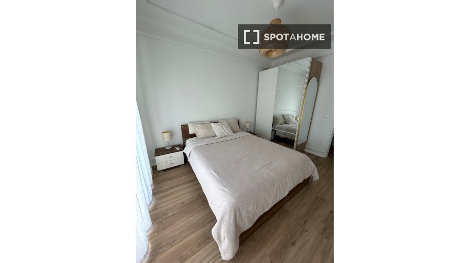 Apartment Lisbon, 2 beds, 83m² — photo 20