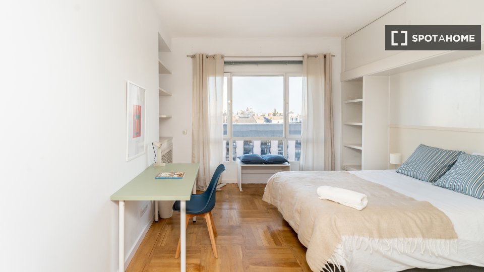 Double room Madrid, 6 beds — photo 28