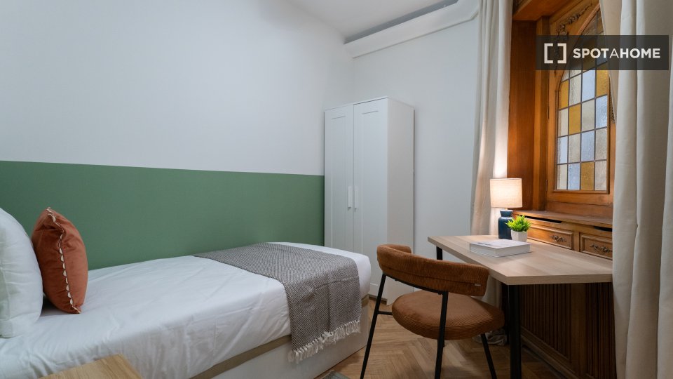 Double room Madrid, 6 beds — photo 19