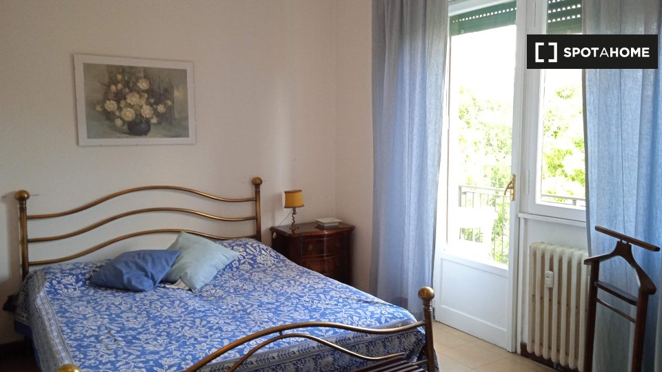 Double room Rome, 3 beds, 140m² — photo 1