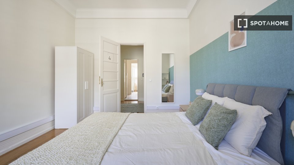 Double room Lisbon, 6 beds — photo 10