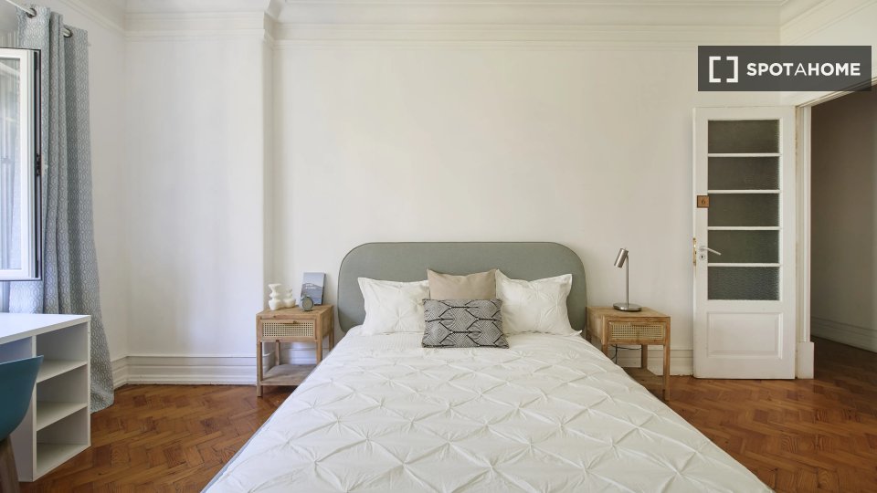 Double room Lisbon, 9 beds — photo 2