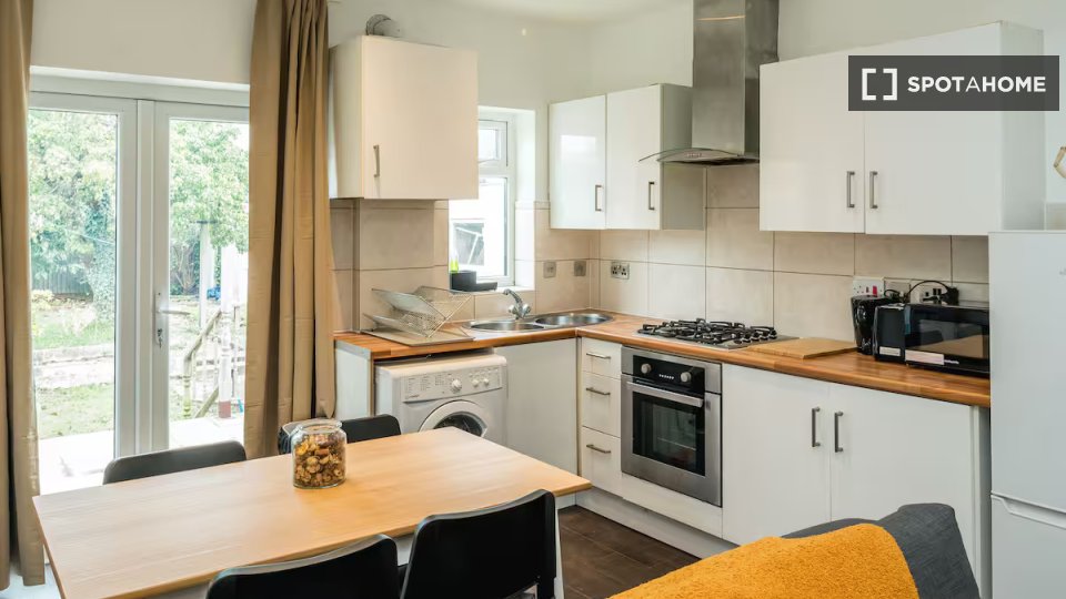 Apartment London, 3 beds — photo 16