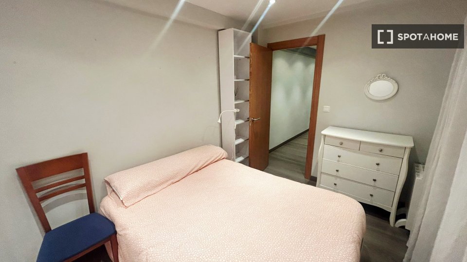 Apartment Santander, 4 beds, 80m² — photo 6
