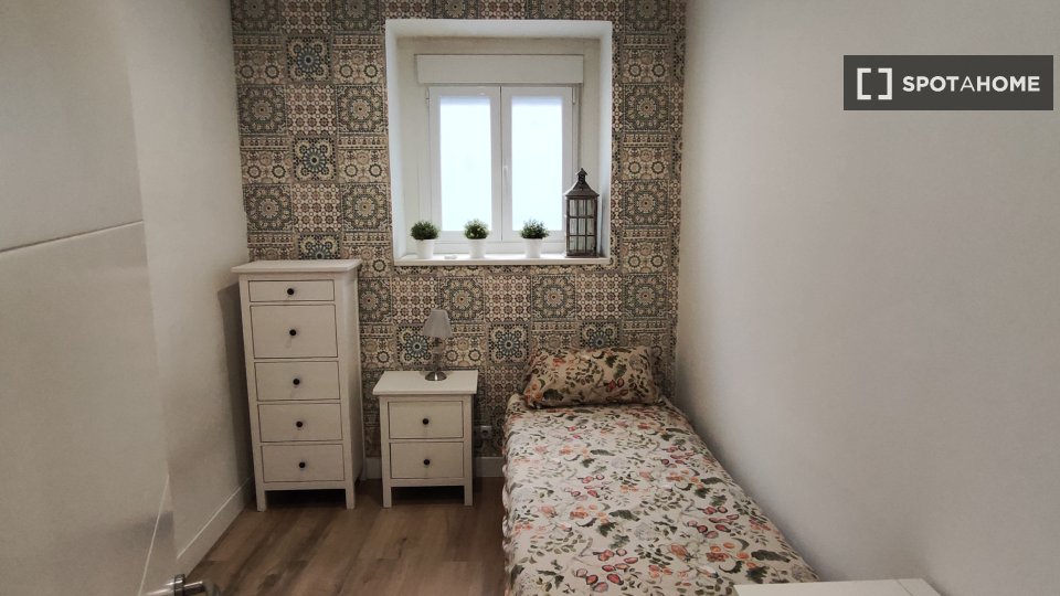 Apartment Madrid, 4 beds, 90m² — photo 10