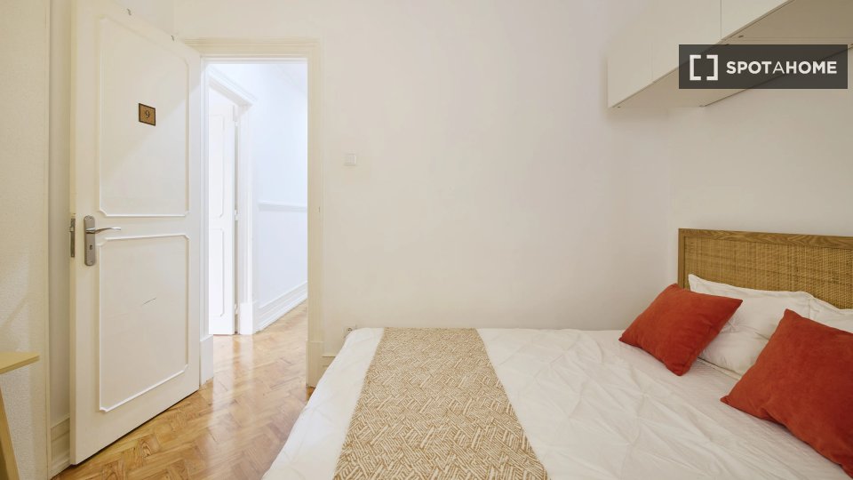 Double room Lisbon, 10 beds — photo 2