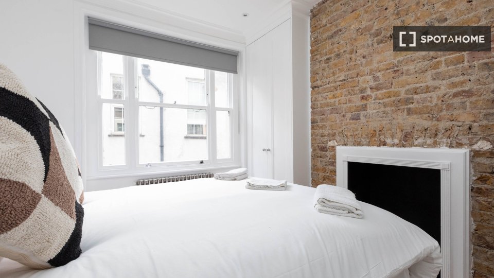 Apartment London, 2 beds — photo 21