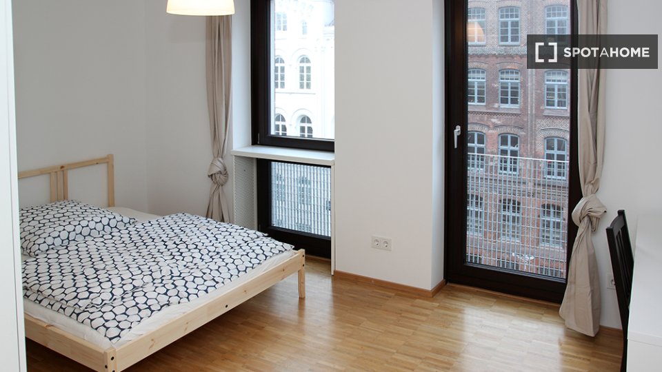 Double room Hamburg, 4 beds, 103m² — photo 13