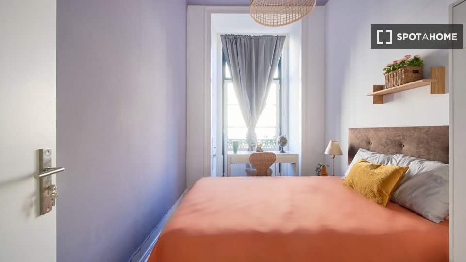 Double room Lisbon, 9 beds — photo 37