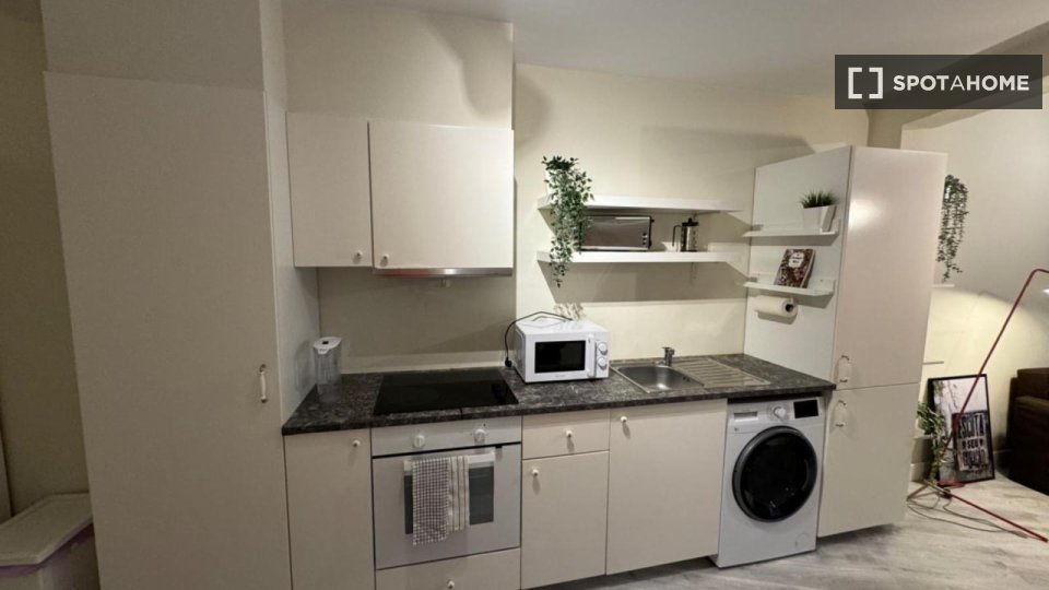 Apartment mono Lisbon, 43m² — photo 13