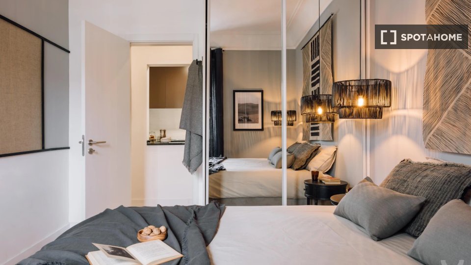 Apartment Lisbon, 2 beds, 66m² — photo 4