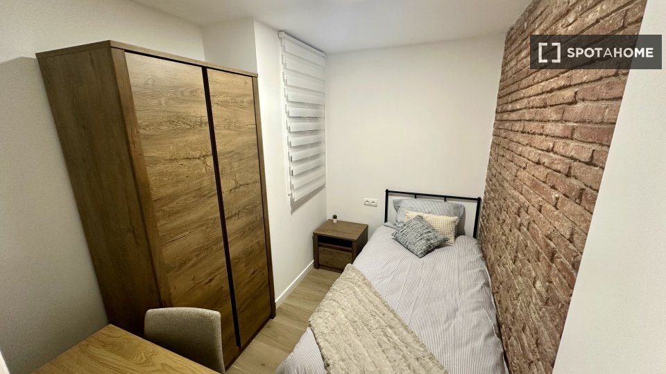 Double room Barcelona, 4 beds, 70m² — photo 16