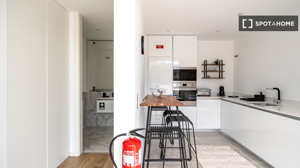 Apartment Lisbon, 2 beds — photo 3