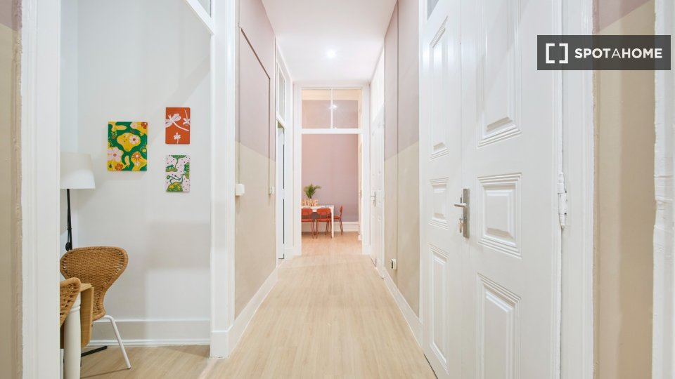 Double room Lisbon, 9 beds — photo 31