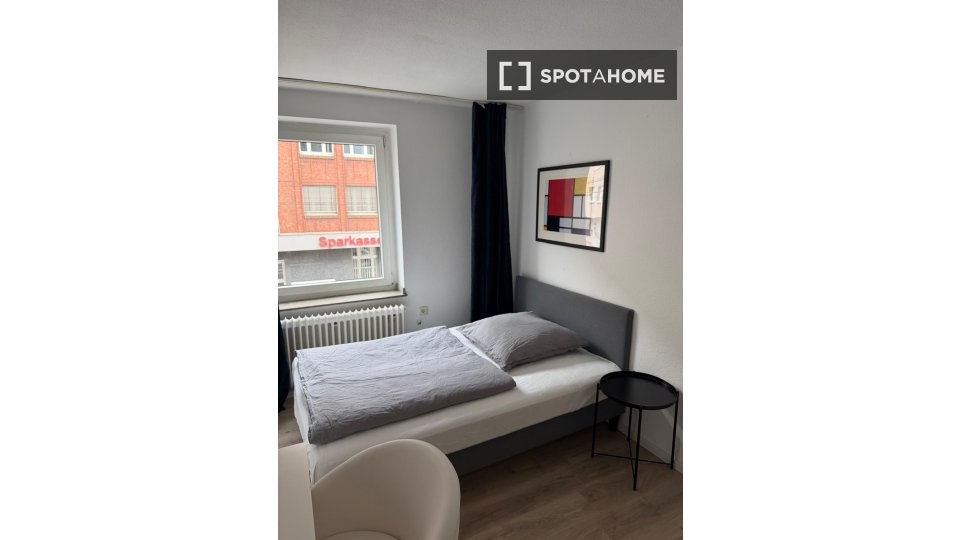 Double room Dusseldorf, 4 beds, 100m² — photo 38