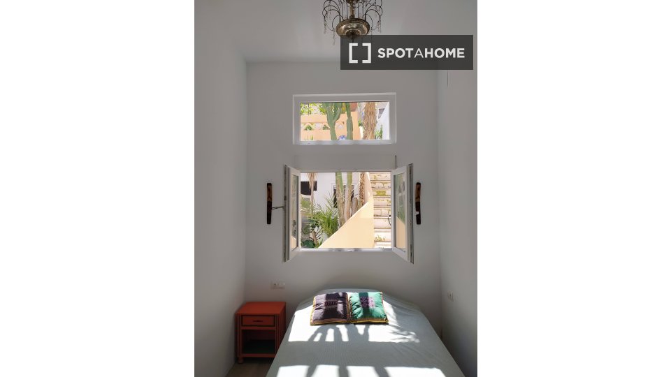 Apartment Valencia, 2 beds, 140m² — photo 8
