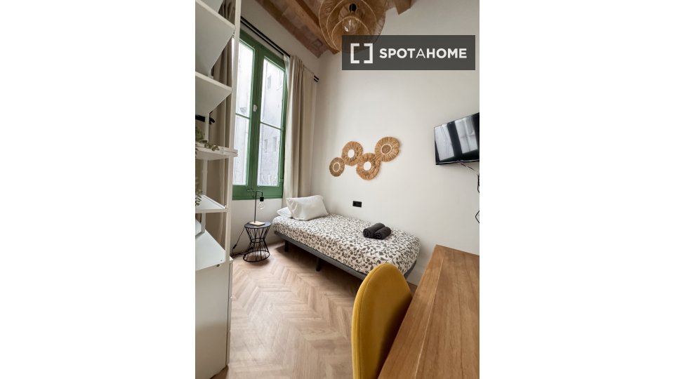 Double room Barcelona, 5 beds — photo 3