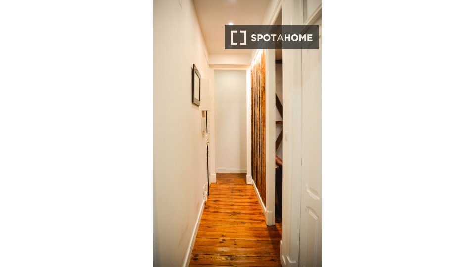Double room Lisbon, 4 beds — photo 12
