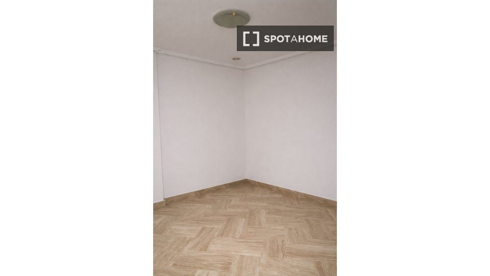 Apartment Alicante, 3 beds, 150m² — photo 16