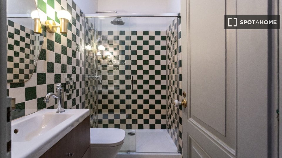 Double room Lisbon, 6 beds — photo 5