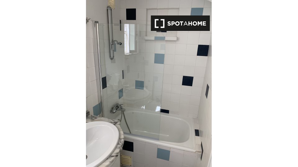 Apartment Lisbon, 1 bed, 43m² — photo 8