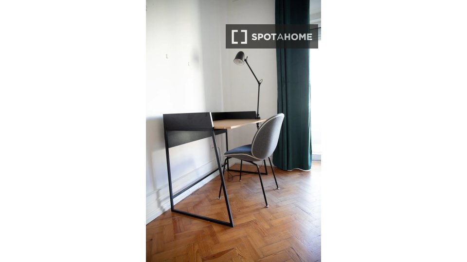 Double room Lisbon, 9 beds — photo 1