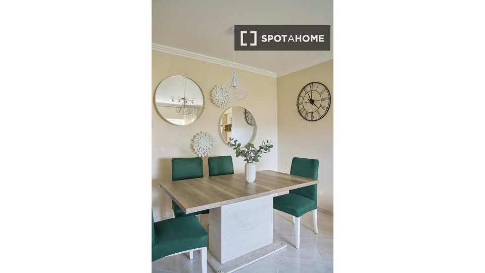 Apartment Lisbon, 2 beds, 90m² — photo 2