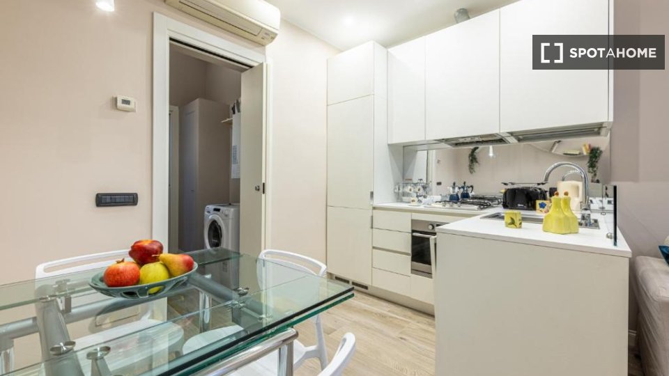 Apartment Milan, 1 bed, 39m² — photo 1