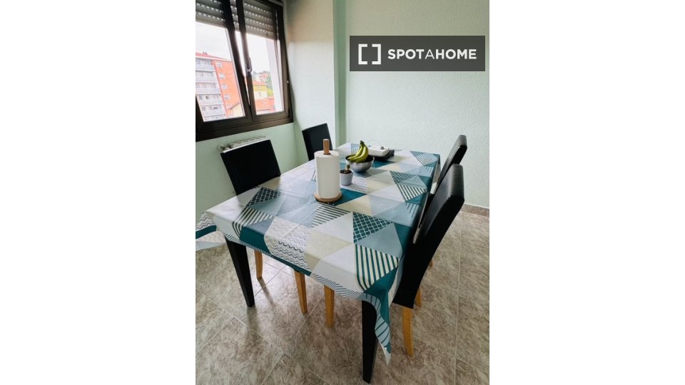 Apartment Bilbao, 2 beds, 80m² — photo 4