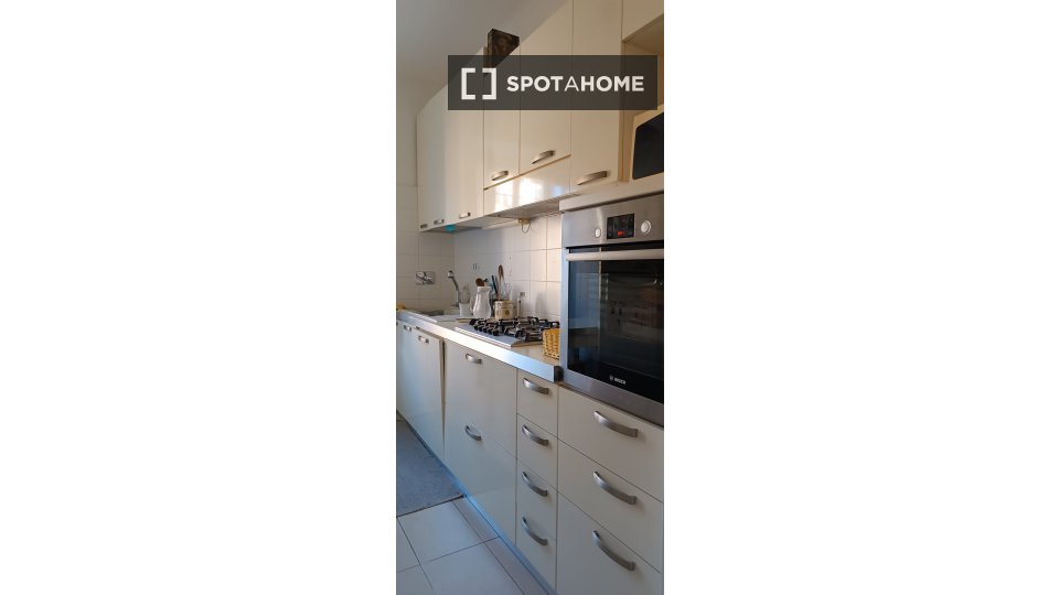 Double room Rome, 3 beds, 90m² — photo 8