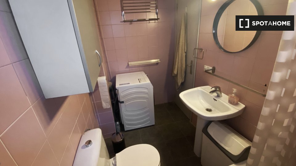 Double room Madrid, 3 beds — photo 14