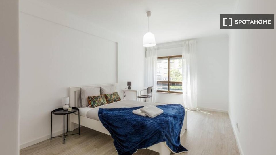 Apartment Lisbon, 3 beds, 130m² — photo 3