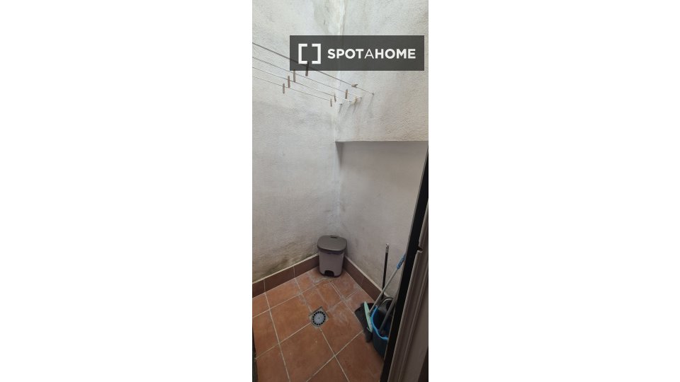Apartment Granada, 1 bed, 73m² — photo 5