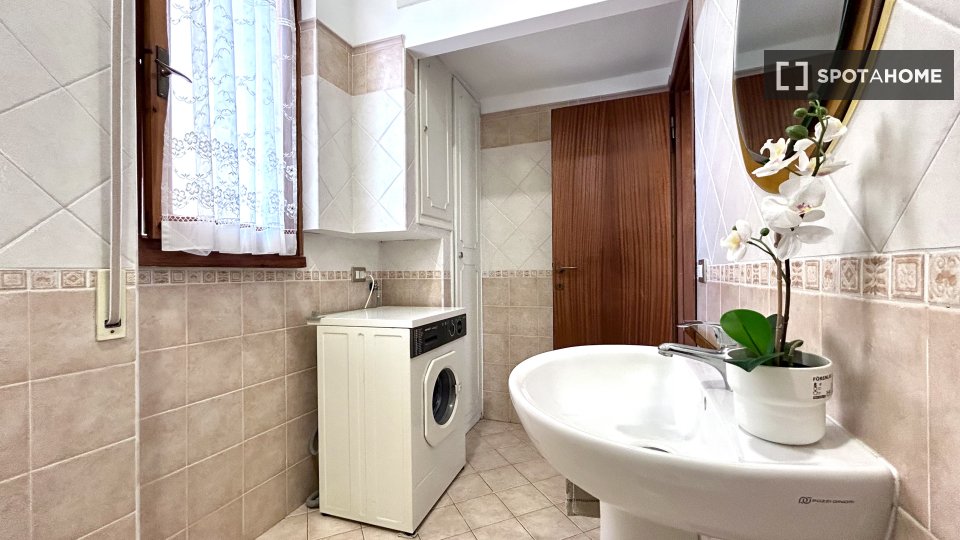 Double room Florence, 3 beds, 100m² — photo 9