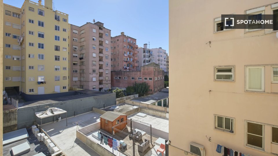 Double room Lisbon, 6 beds — photo 15