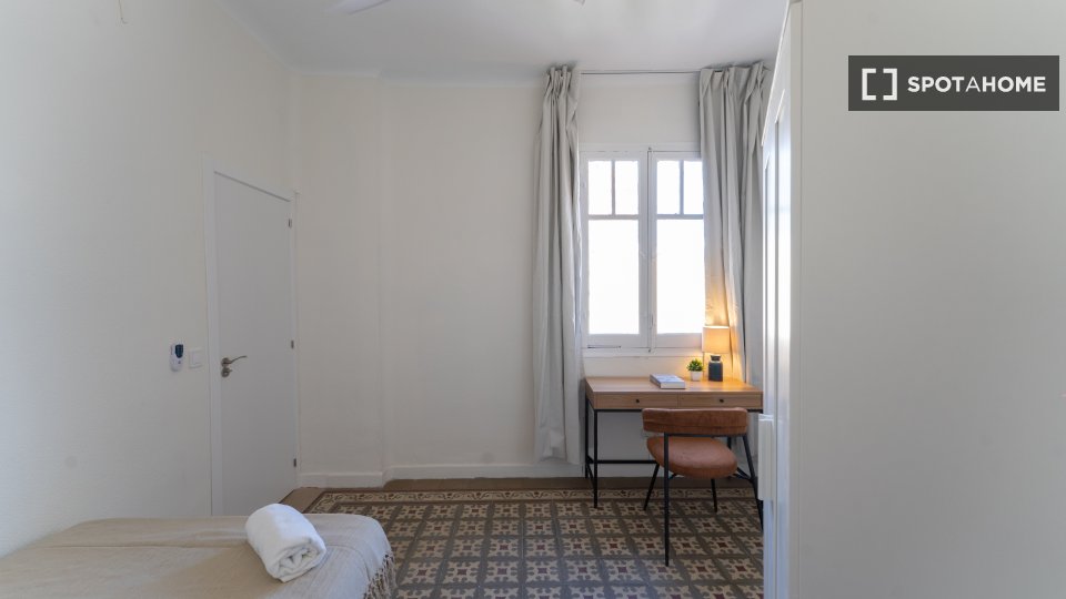 Double room Madrid, 7 beds — photo 2