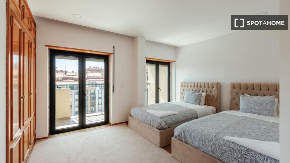 Apartment Lisbon, 2 beds — photo 2
