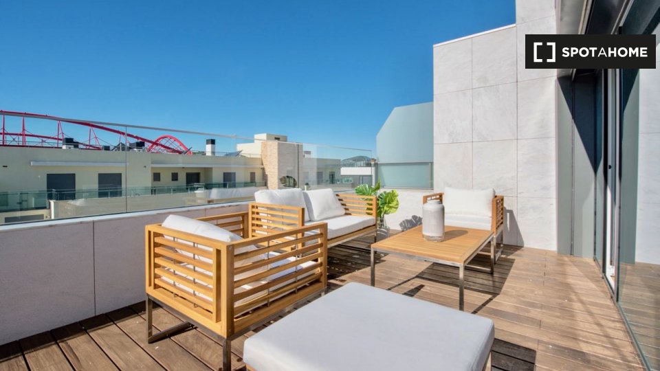 Apartment Lisbon, 2 beds, 130m² — photo 9