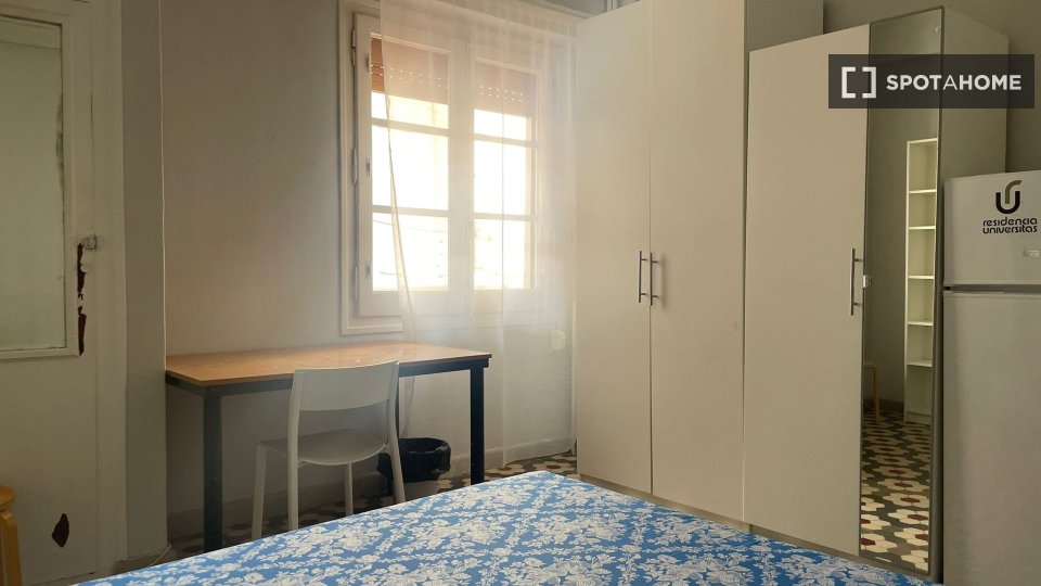 Habitación en piso compartido en alquiler en Zaragoza