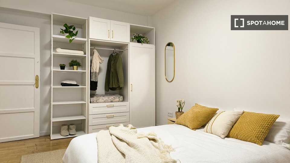 Apartment Pamplona, 5 beds, 124m² — photo 16