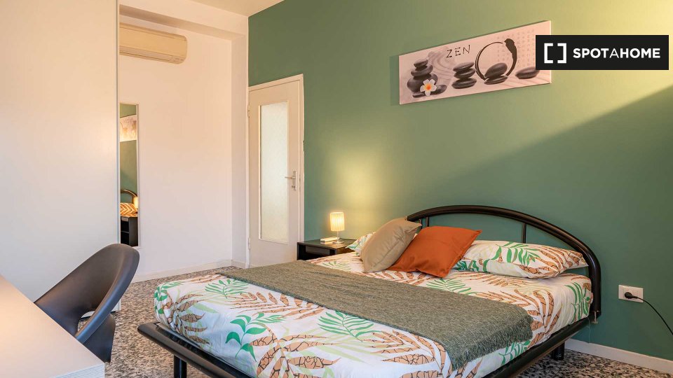 Double room Milan, 3 beds, 80m² — photo 9