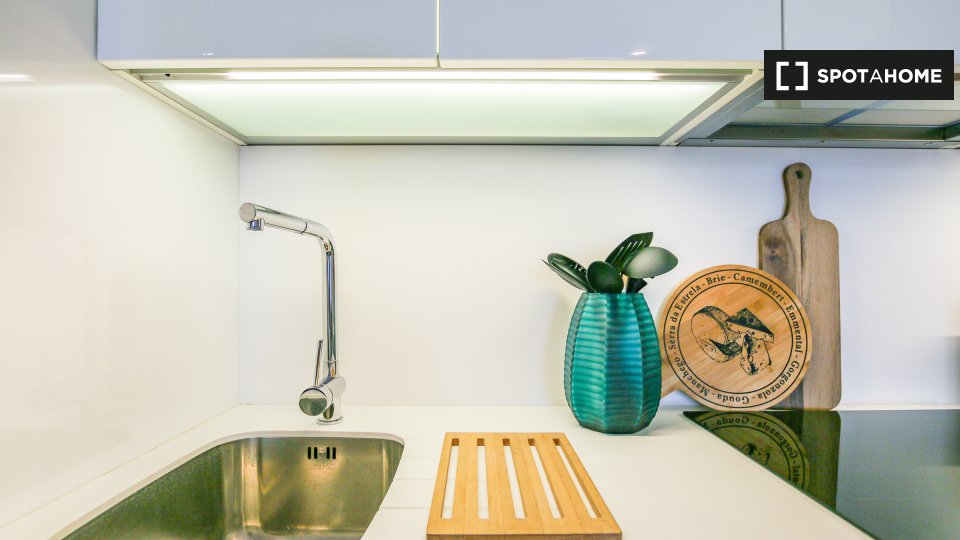 Apartment Lisbon, 2 beds, 80m² — photo 3
