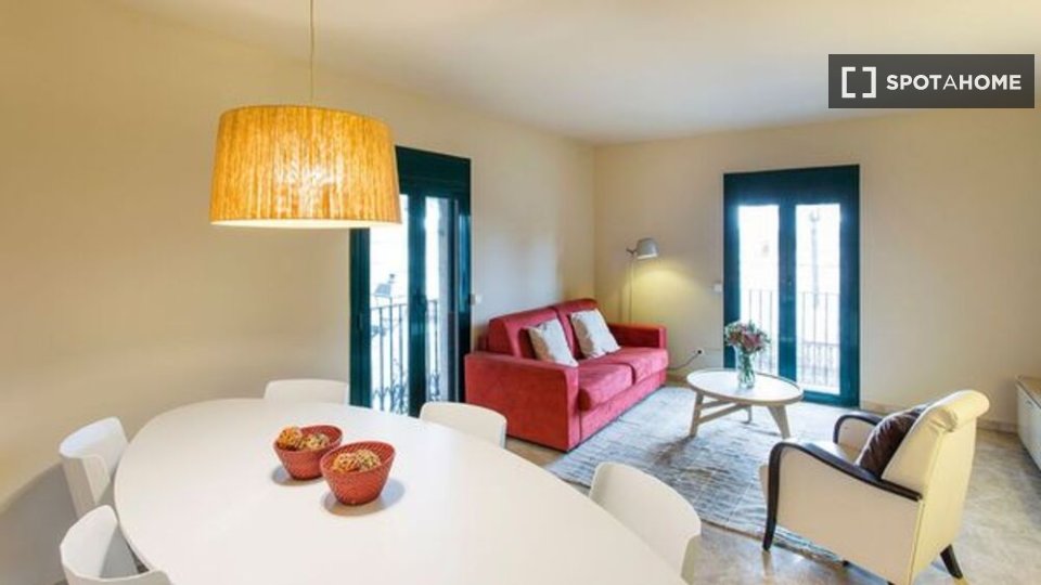 Apartment Barcelona, 3 beds, 80m² — photo 1
