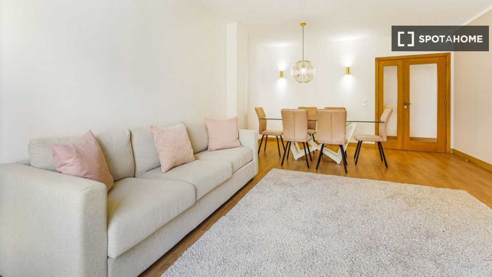 Apartment Lisbon, 3 beds — photo 17