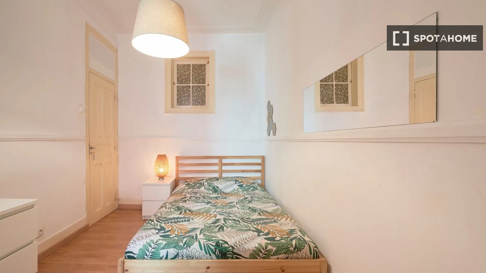 Double room Lisbon, 4 beds — photo 3